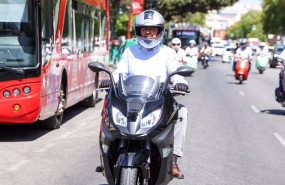 ep archivo   el candidato popular jose luis sanz recorre en moto una de las calles de la ciudad para