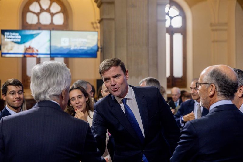 Flames afirma que las cotizadas españolas captaron 2.100 millones de financiación, pero pide más