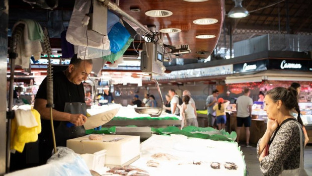 ep archivo   una persona comprado en un mercado