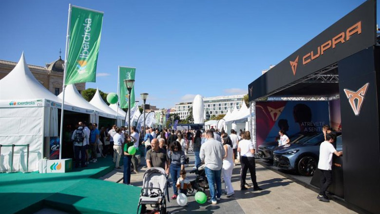 ep archivo varias personas durante la feria del vehiculo electrico de madrid 2024 ep archivo varias personas durante la feria del vehiculo electrico de madrid 2024