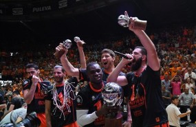 ep bojan dubljevicrestola plantillavalencia basket celebratitulo