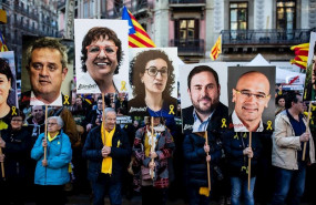 ep carteles con las caras de joaquim forn dolors bassa marta rovira oriol junqueras y raul romeva