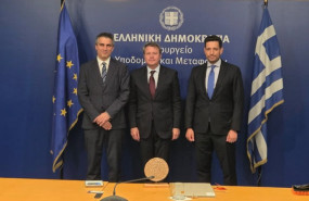 ep de izquierda a derecha el ministro de infraestructuras y transporte de grecia christos dimas el