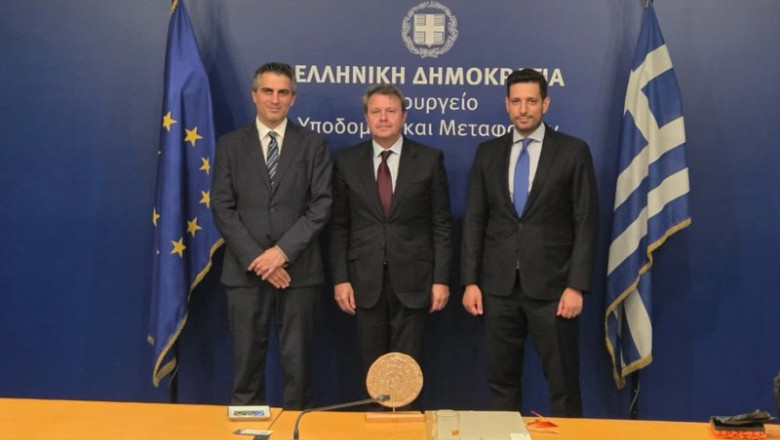 ep de izquierda a derecha el ministro de infraestructuras y transporte de grecia christos dimas el