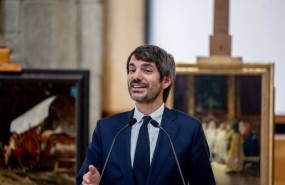 ep el ministro de cultura ernest urtasun interviene durante el acto de restitucion de obras