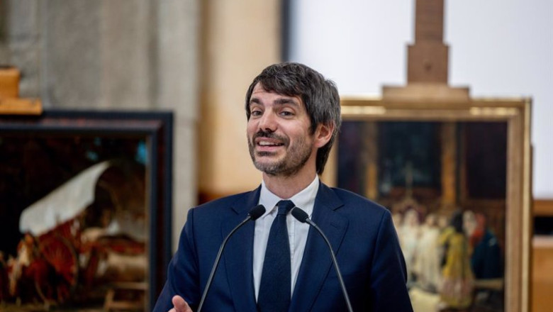ep el ministro de cultura ernest urtasun interviene durante el acto de restitucion de obras ep el ministro de cultura ernest urtasun interviene durante el acto de restitucion de obras