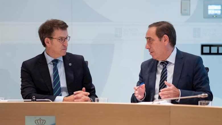 El presidente de la Xunta, Alberto Núñez Feijóo, y el conselleiro de Facenda, Valeriano Martínez, en el Consello de la Xunta | XUNTA ep el presidente de la xunta alberto nunez feijoo y el conselleiro de facenda valeriano martinez en
