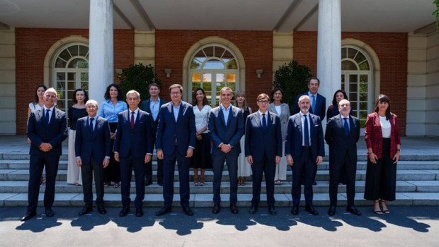ep el presidente del gobierno pedro sanchez c el president de la generalitat de catalunya salvador