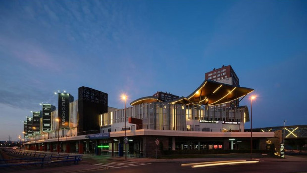ep hlre socimi acuerda la venta de megapark a nepi rockcastle
