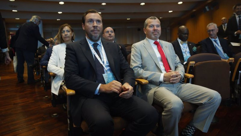 (I-D) El ministro Óscar Puente, y el secretario general de OMI, Arsenio Domínguez, durante la apertura del Día Marítimo Mundial. | Kike Rincón - Europa Press ep i d el ministro oscar puente y el secretario general de omi arsenio dominguez durante la apertura