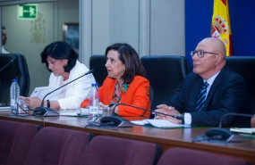 ep imagenla ministradefensafunciones margarita robles mientras realizavideoconferencialos jefeslos contingentes espanoles destacadosexterior