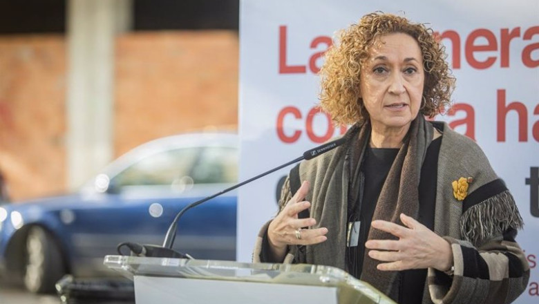 ep la consellera de territorio de la generalitat ester capella durante el anuncio de la compra de ep la consellera de territorio de la generalitat ester capella durante el anuncio de la compra de
