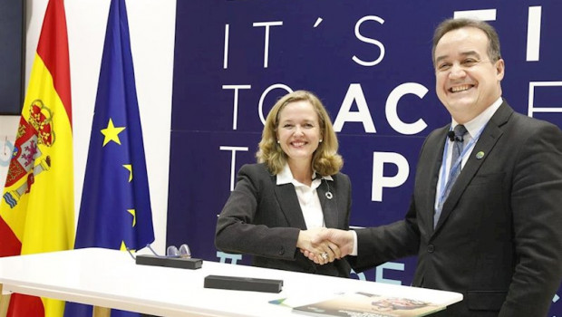 ep la ministra de economia y empresa en funciones nadia calvino y el director ejecutivo del fondo