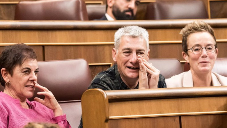 ep la portavoz de eh bildu en el congreso mertxe aizpurua 1i y el diputado de eh bildu oskar matute ep la portavoz de eh bildu en el congreso mertxe aizpurua 1i y el diputado de eh bildu oskar matute