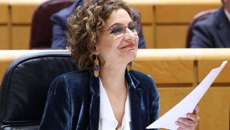 ep la vicepresidenta primera y ministra de hacienda maria jesus montero durante una sesion plenaria 20260115165003