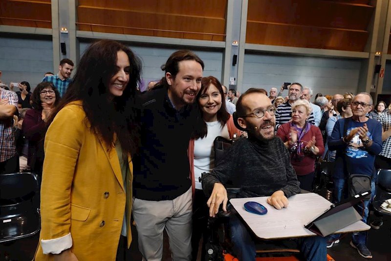 ep los dirigentes de podemos pablo igesias y pablo echenique
