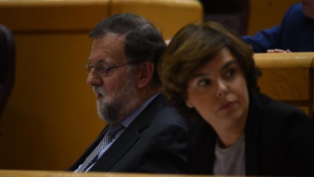 Mariano Rajoy y Soraya Sáenz de Santamaría en el Senado | EUROPA PRESS ep mariano rajoysoraya saenzsantamariasenado