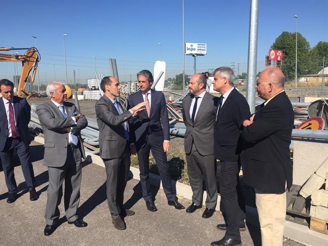 El ministro Íñigo de la Serna, en la inauguración de la ampliación de la A-5 | MINISTERIO DE FOMENTO ep ministro inigola serna eninauguracionla ampliacionla a-5