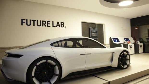 ep porsche inauguraprimera pop up store en espana