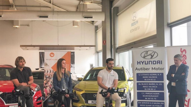 ep presentacion del intento de record del mundo de ciclismo indoor