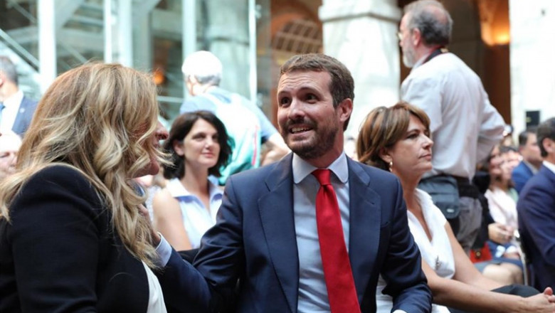 JESÚS HELLÍN/ EUROPAPRESS ep presidentepartido popular pablo casado duranteactotomaposesioncargola presidentala comunidadmadrid isabel diaz ayuso