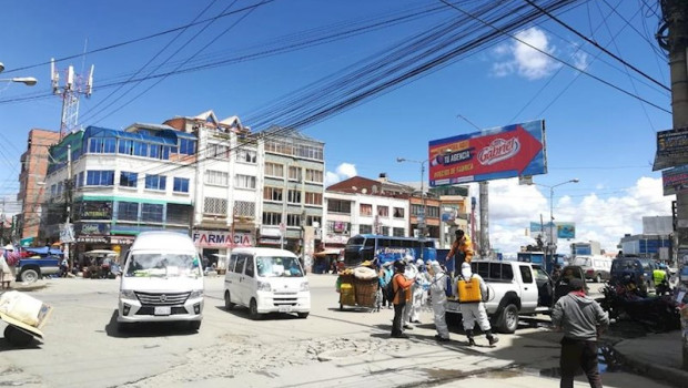 ep trabajos de descontaminacion por el coronavirus en la ciudad boliviana de el alto