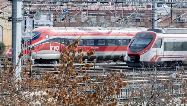 ep trenes entrando en la estacion de madrid puerta de atocha almudena grandes a 22 de enero de 2026