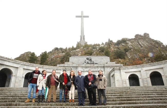 ep una delegacionla ejecutivapsoedesplazavallelos caidos