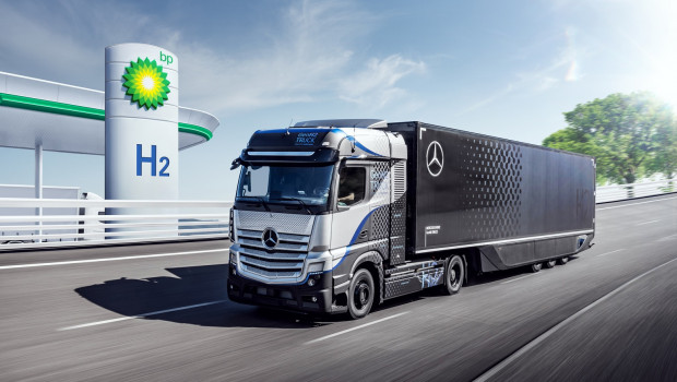 bp dl daimler h2 hydrogen power energy auto autos truck trucks