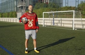 ep andres iniesta embajadorla campana navidenasave the childen