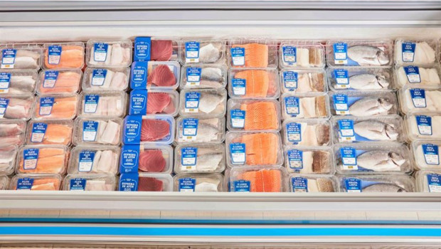 ep archivo   bandejas de pescado en un supermecado de la cadena lidl