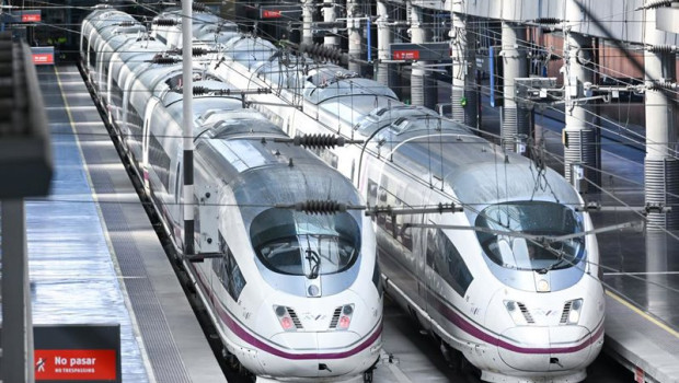 ep archivo   trenes ave en atocha