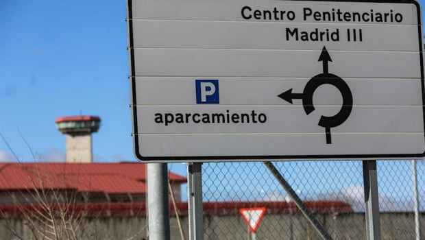 ep centro penitenciario madrid iii junto al exterior de la prision en valdemoro madrid a 6 de marzo