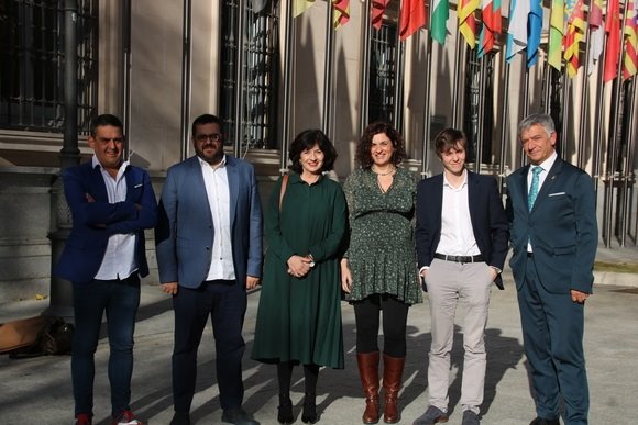De izquierda a derecha, Carles Mulet (Compromís),Vicenç Vidal (Més per Mallorca), Pilar González (Adelante Andalucía), Sara Vilà (Catalunya en Comú Podem), Eduardo Fernández (Más Madrid) y Koldo Martínez (Geroa Bai). | COMPROMÍS ep de izquierda a derecha carles mulet compromisvicen vidal mes per mallorca pilar gonzalez adelante