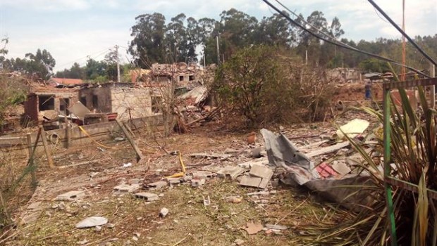 ep destrozosla parroquiatuise produjoexplosion pirotecnica