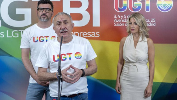 ep el secretario general de ugt pepe alvarez centro junto a la vicepresidenta segunda yolanda diaz