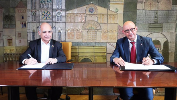ep firma del acuerdo entre representates de ambas entidades