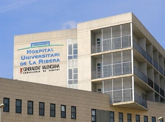 Hospital de La Ribera, en Alzira | ARCHIVO ep hospitalla ribera en alzira