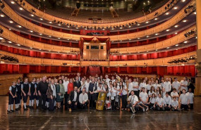 ep la orquesta de instrumentos reciclaros de cateura en una imagen de archivo en el teatro real con