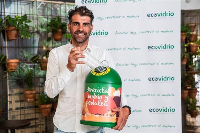 Óscar Pereiro, exciclista, en una campaña de Ecovidrio | ECOVIDRIO ep oscar pereiro exciclista encampanaecovidrio