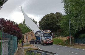ep transporte de una pala para los aerogeneradores al parque eolico de labraza alava
