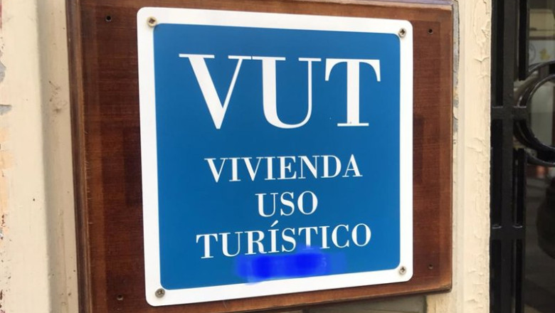 ep archivo   cartel de vivienda de uso turistico vut 20260204115415