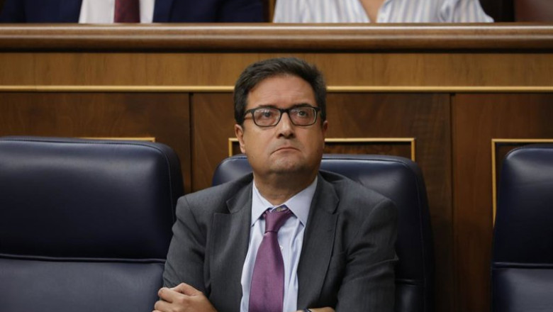 Archivo - El ministro para la Transformación Digital, Óscar López, durante una sesión de sesión de control al Gobierno, en el Congreso de los Diputados, a 18 de septiembre de 2024, en Madrid (España). | Jesús Hellín - Europa Press - Archivo ep archivo el ministro para la transformacion digital oscar lopez durante una sesion de sesion de