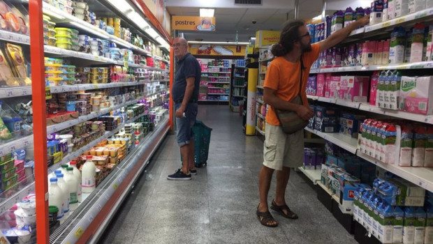 ep archivo   fotos de recursos de gente comprando