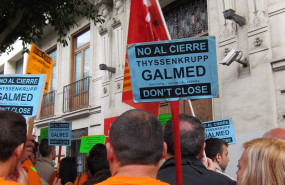 ep archivo   trabajadores de galmed en una protesta contra el cierre de la factoria en una imagen de