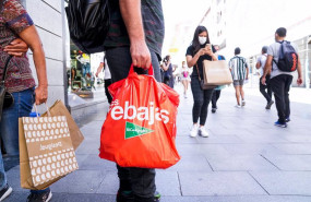 ep consumidores en una calle de madrid