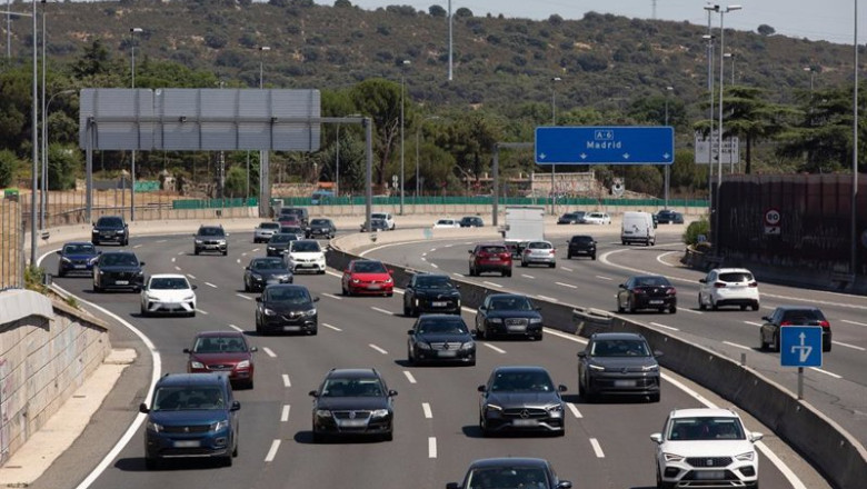 ep decenas de vehiculos durante la operacion salida del verano