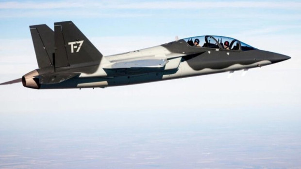 ep el avion de entrenamiento t 7 desarrollado por boeing y saab