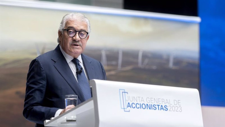 ep el consejero delegado de endesa jose damian bogas interviene durante la junta general de ep el consejero delegado de endesa jose damian bogas interviene durante la junta general de