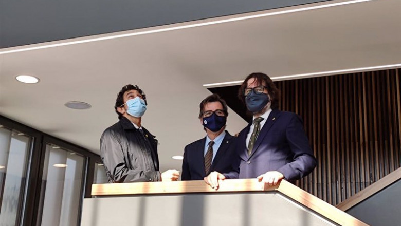 El conseller de Territorio y Sostenibilidad de la Generalitat, Damià Calvet, el alcalde de Martorell, Xavier Fonollosa y el Presidente de FGC, Ricard Font, en una visita al centro de operaciones de FGC en Martorell (Barcelona) | EUROPA PRESS ep el conseller de territorio y sostenibilidad de la generalitat dami calvet el alcalde de martorell